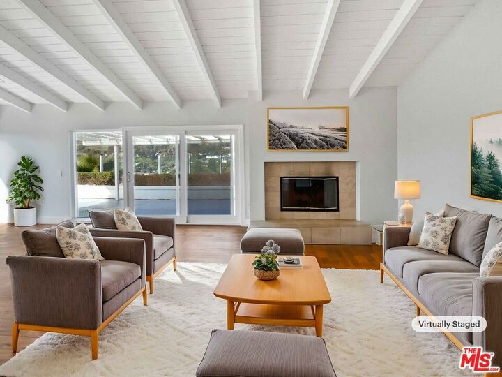 Property Photo:  30391 Benecia Avenue  CA 92677