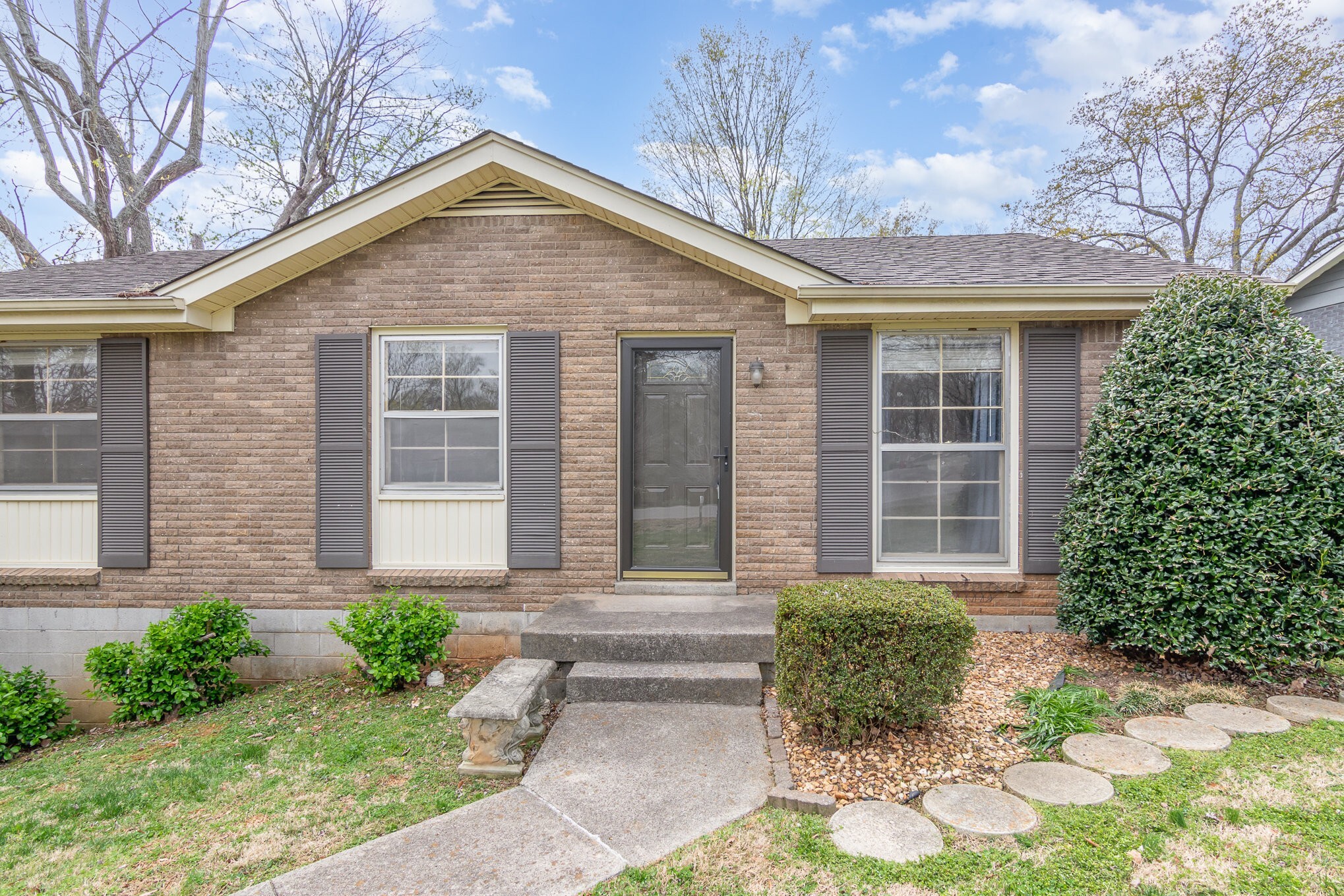 Property Photo: 2006 Post Rd TN 37043