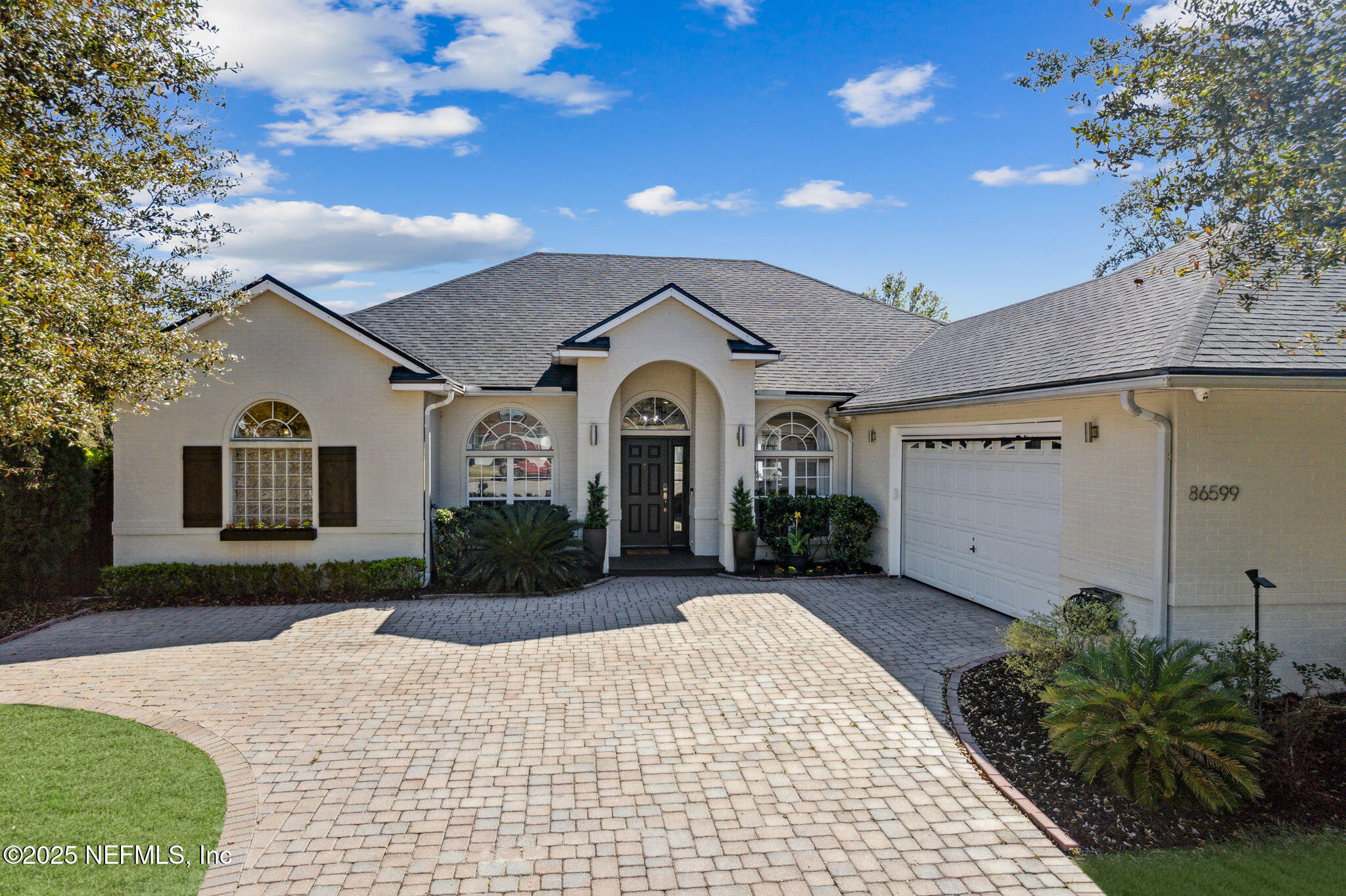 Property Photo: 86599 Meadowwood Drive FL 32097