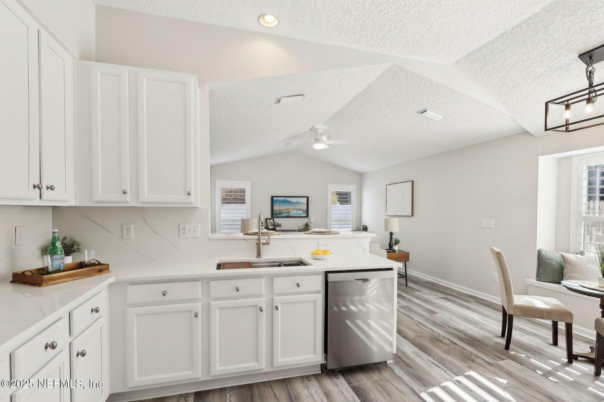 Property Photo: 909 Thoroughbred Drive FL 32065