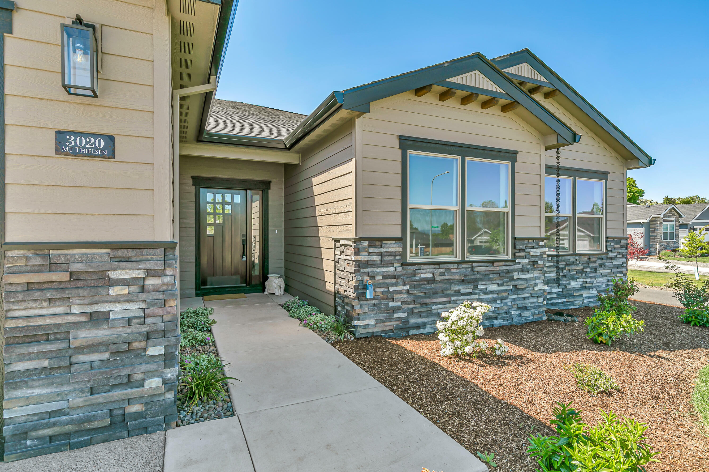 Property Photo: 3020 Mt Thielsen Drive OR 97504