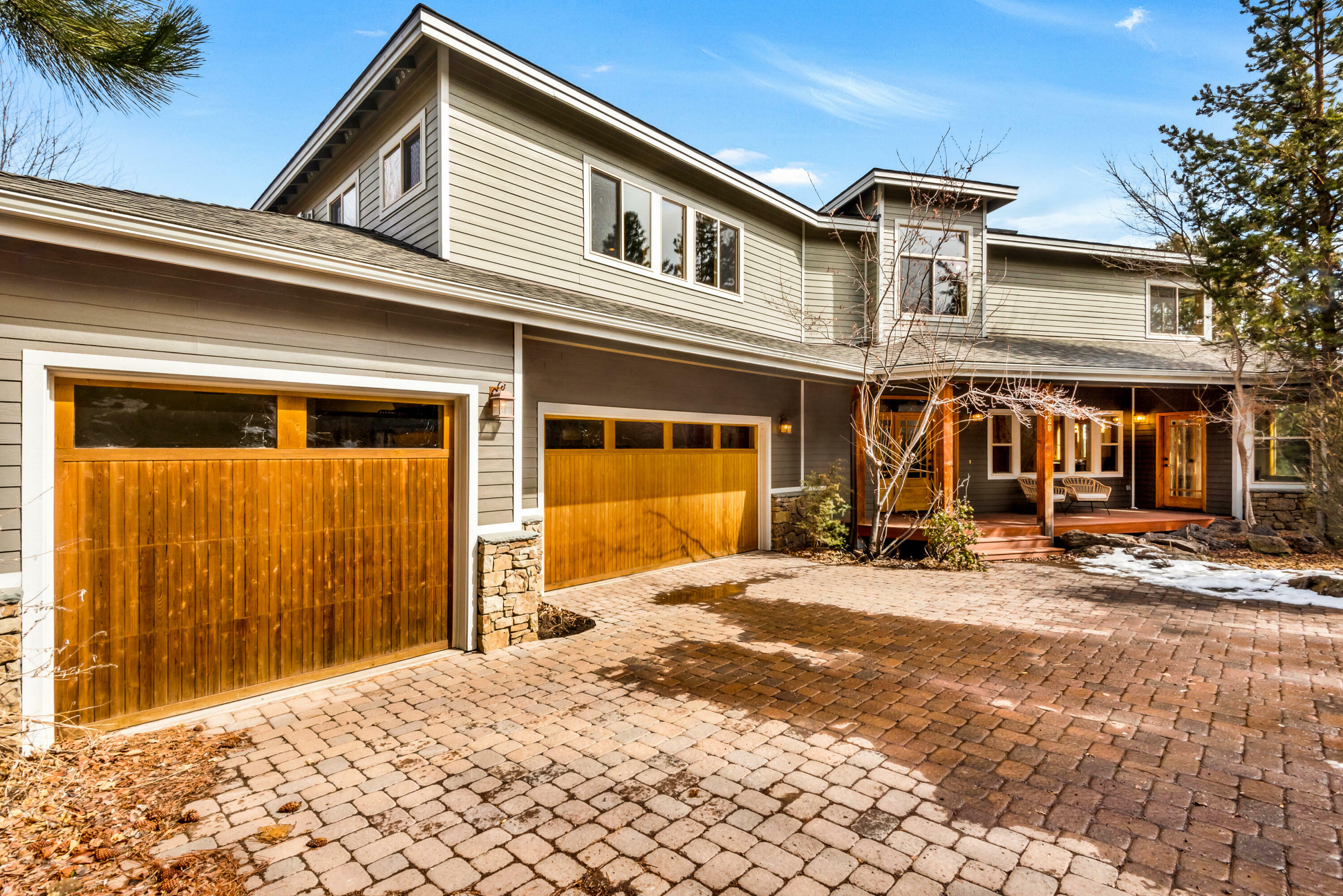 Property Photo: 3229 NW Fairway Heights Drive OR 97703