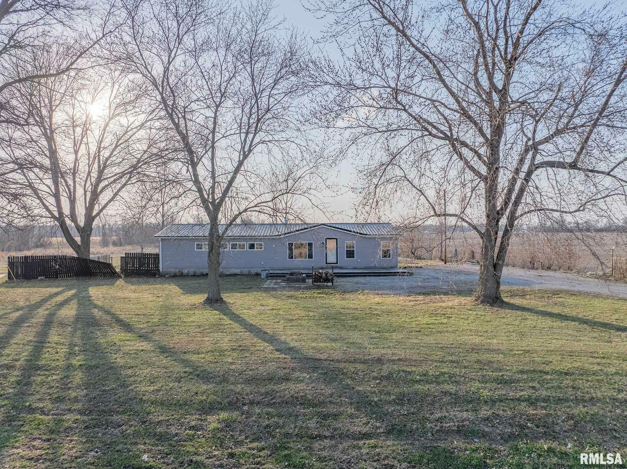 1987 Charleston Road  Salem IL 62881 photo