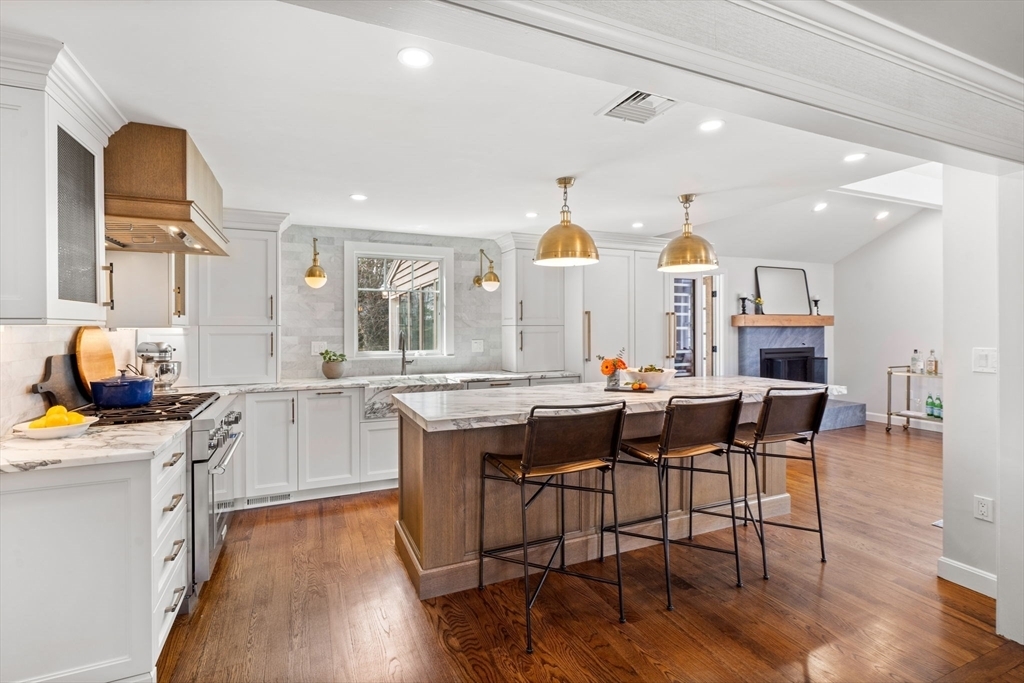 Property Photo: 5 Ivanhoe Lane MA 01810