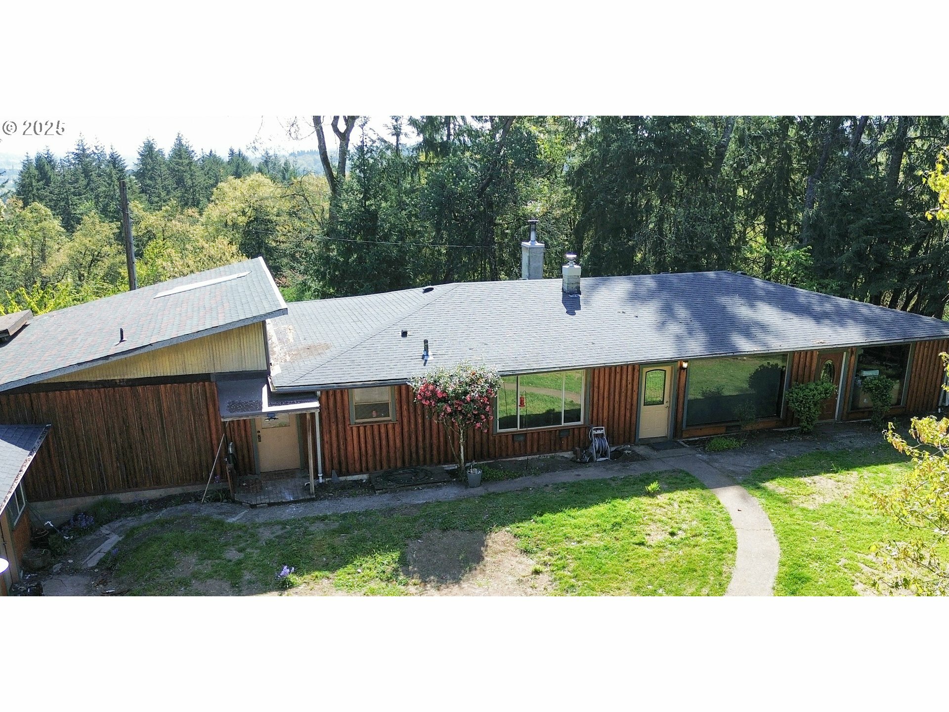 Property Photo: 28500 Ruth Ln OR 97402