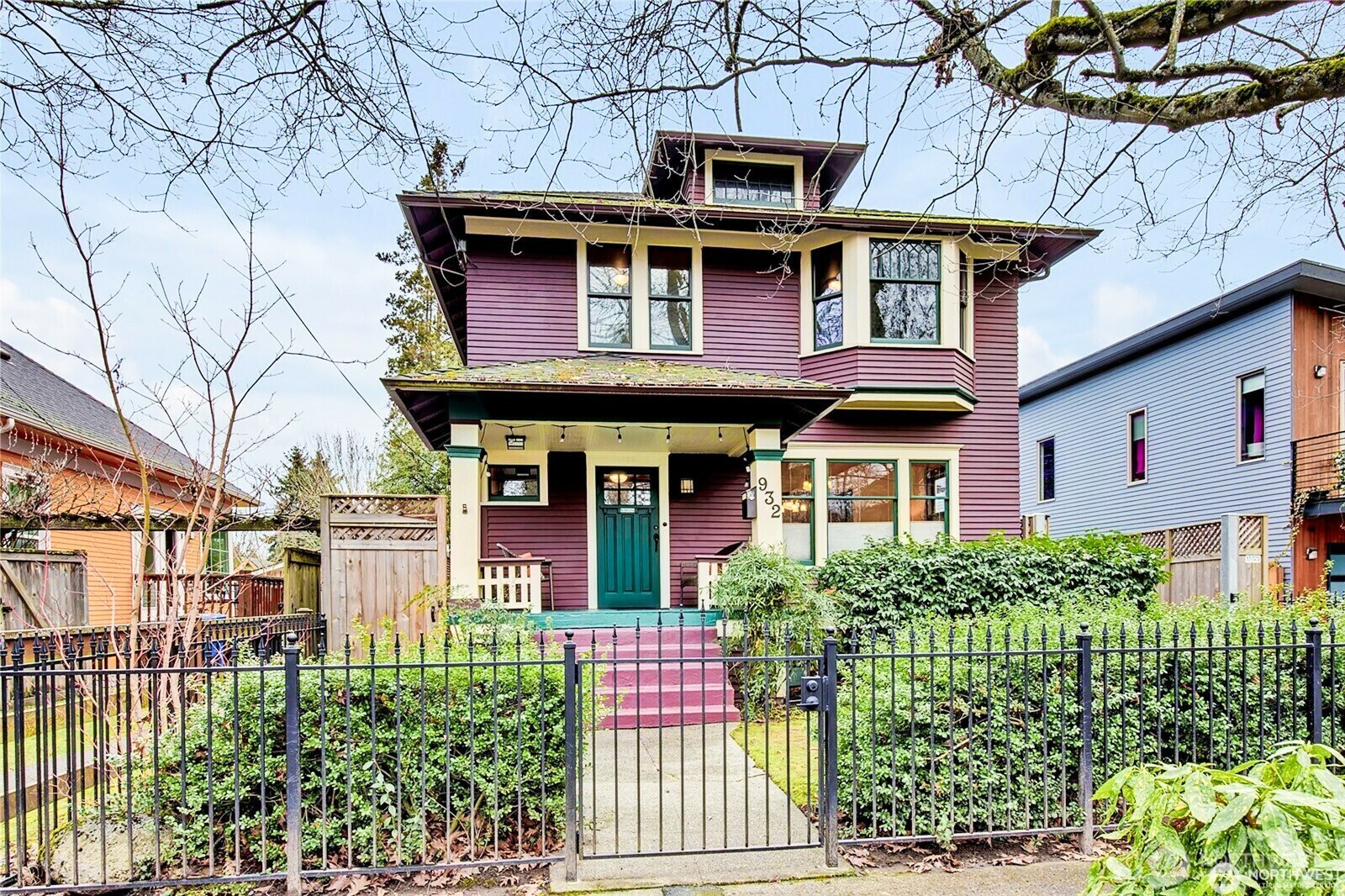 Property Photo: 932 25th Avenue WA 98122