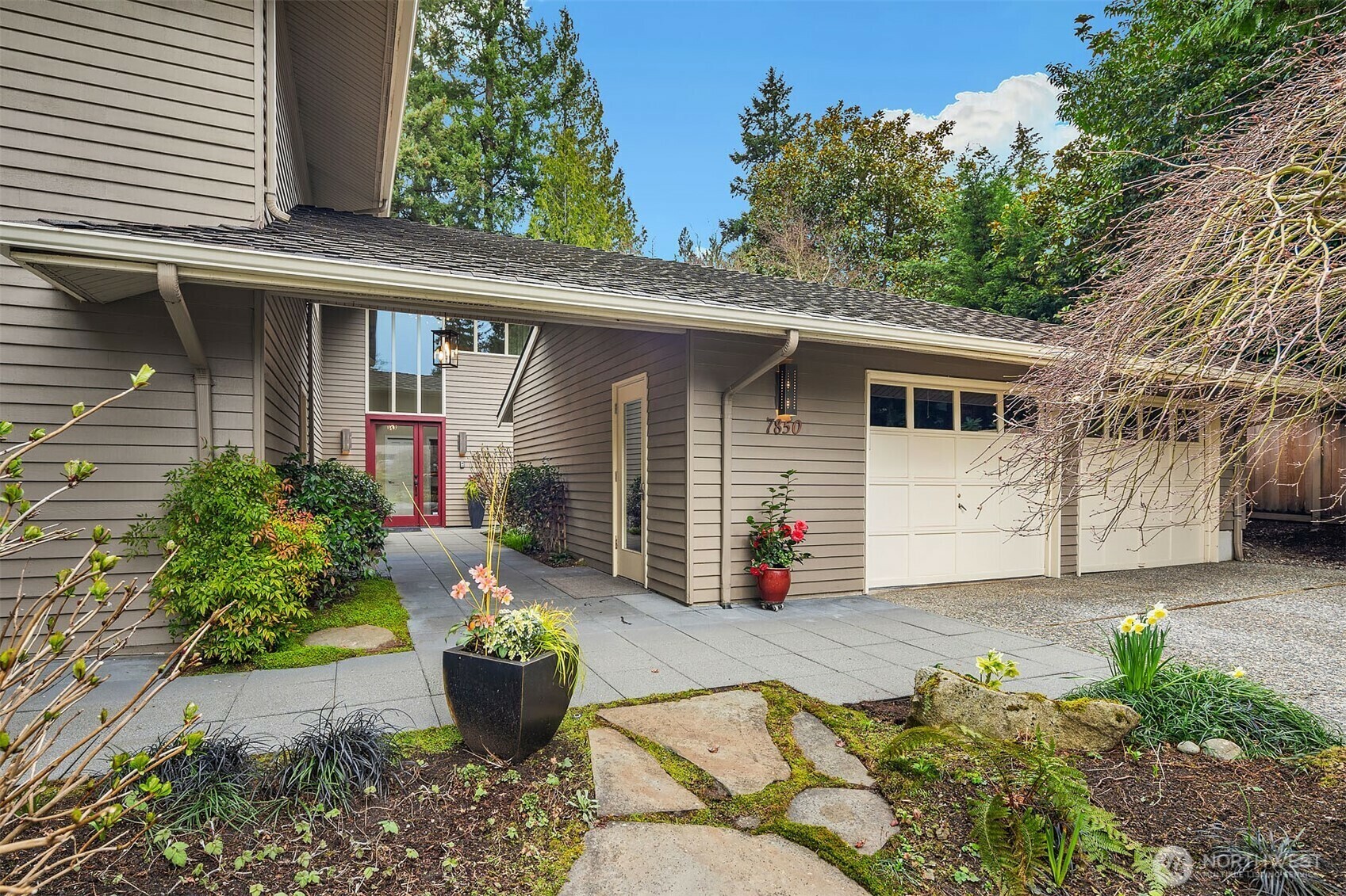 7850 SE 62nd Street  Mercer Island WA 98040 photo