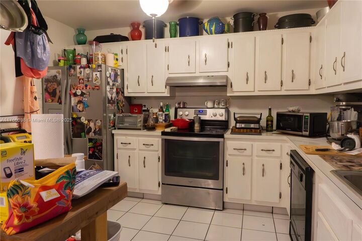 Property Photo: 8787 SW 137th Ave 8787 FL 33183