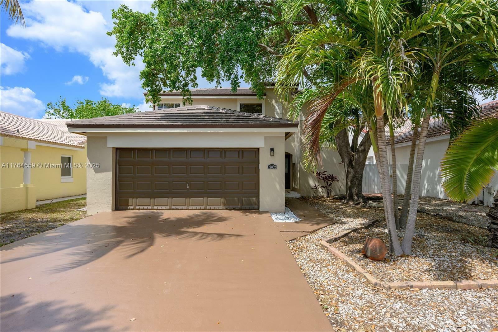 Property Photo: 19852 NW 88th Ave FL 33018