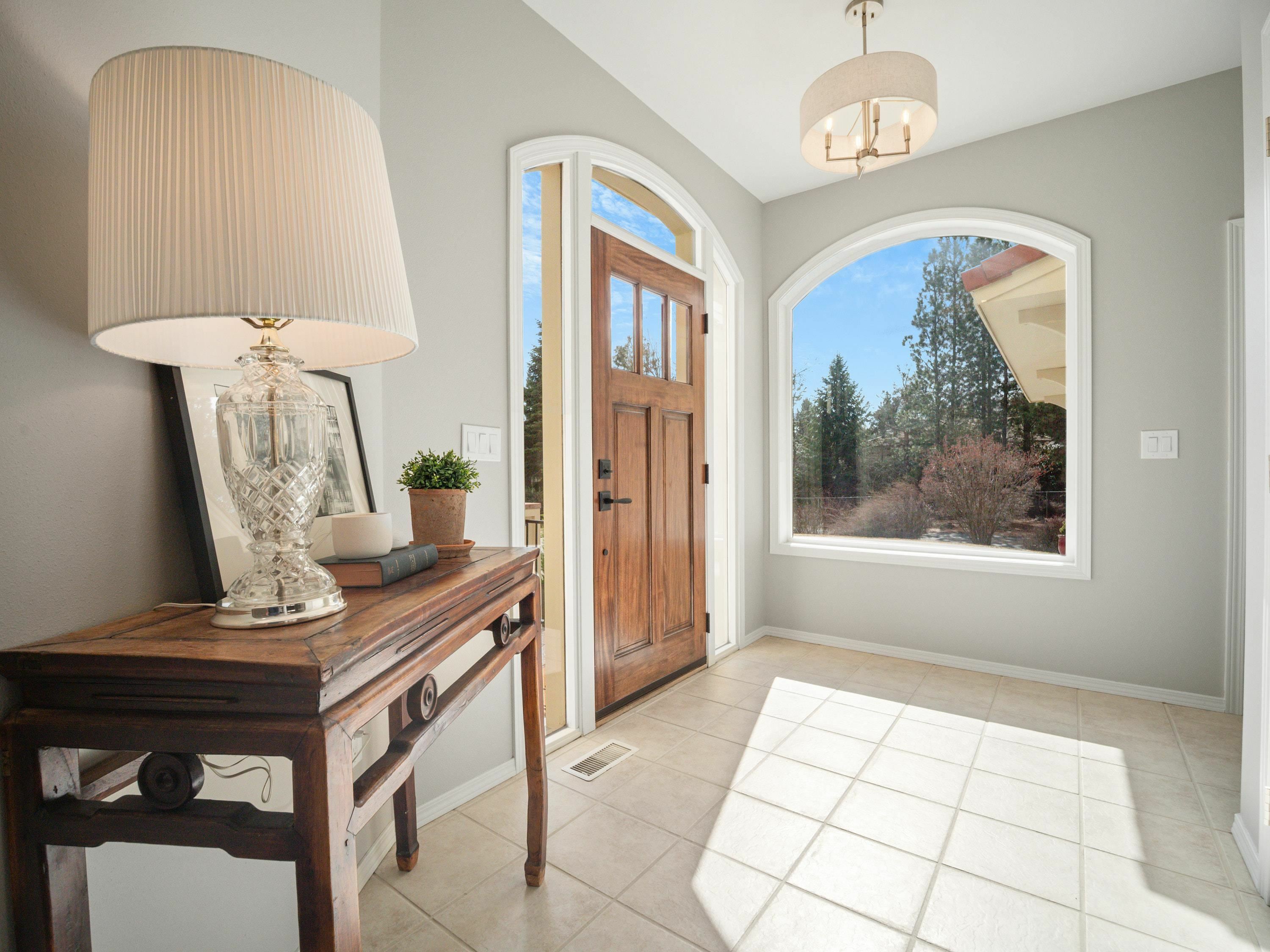 Property Photo: 2078 S Parkwood Cir WA 99223