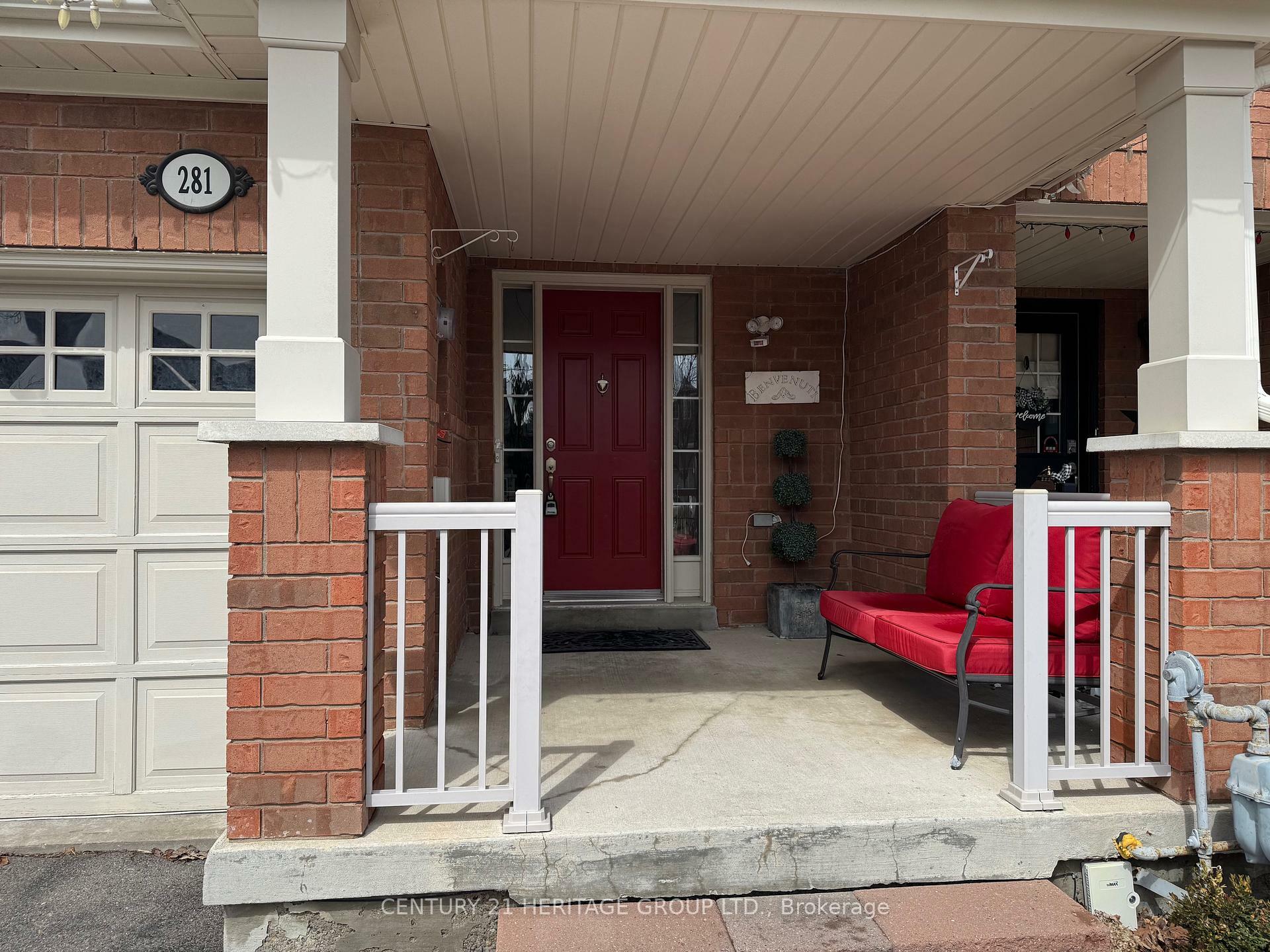 Property Photo: 281 Penndutch Circle ON L4A 0P1