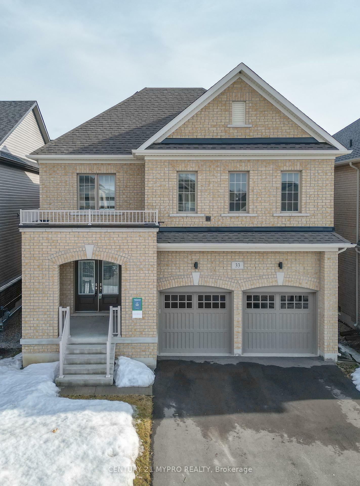 Property Photo: 33 Pietrowski Drive ON L4P 0J7