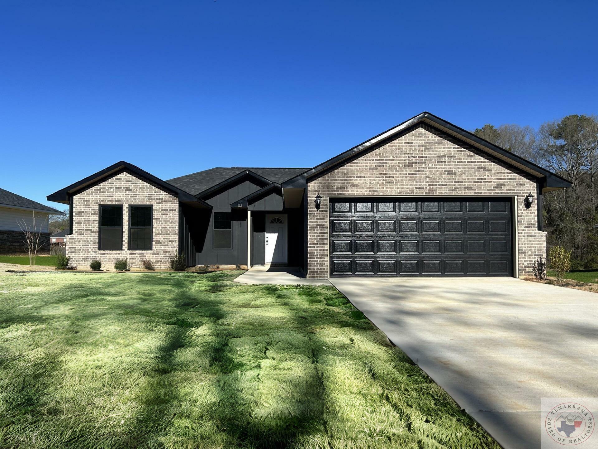 Property Photo: 112 Village Place TX 75501