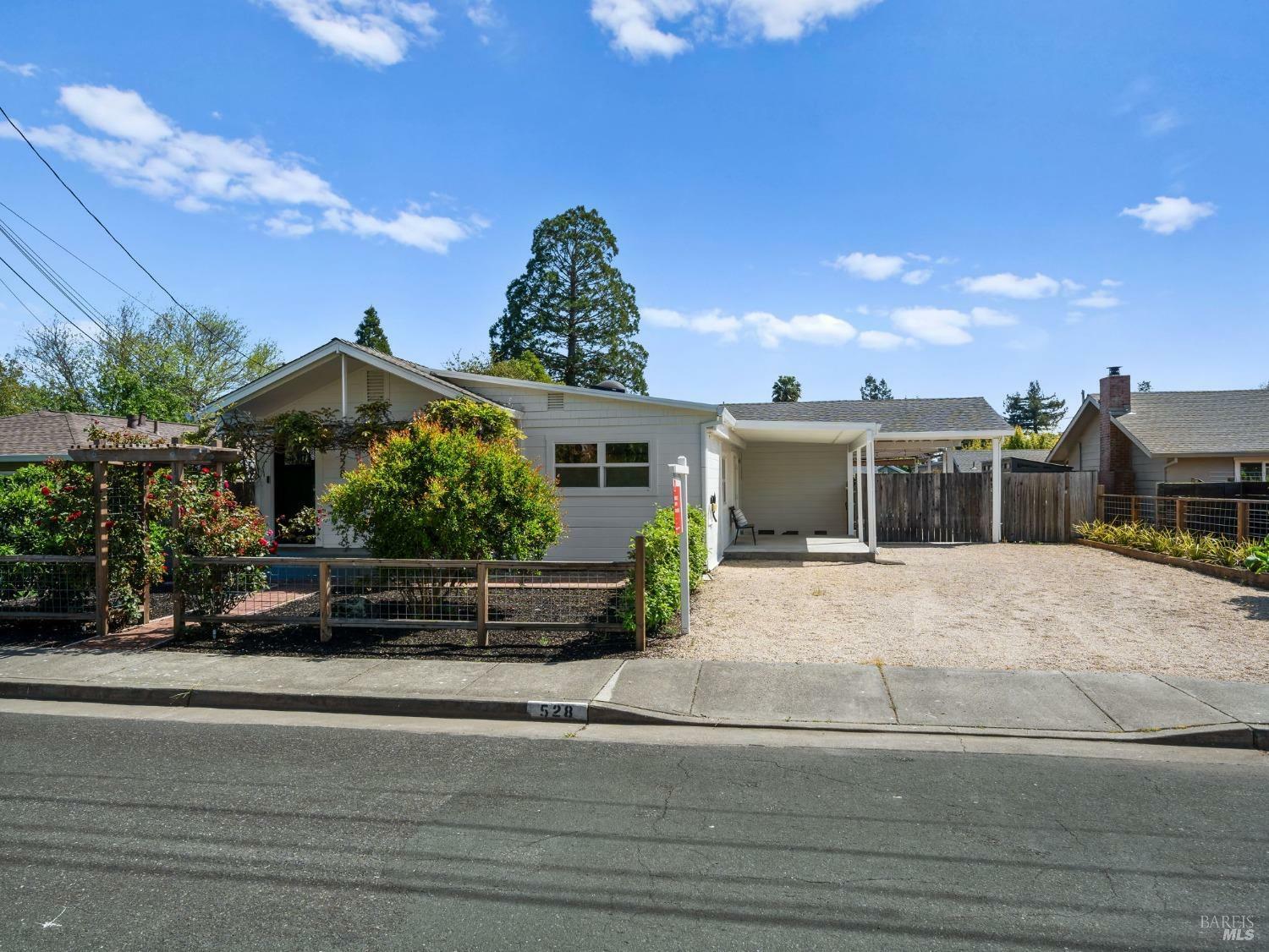 Property Photo: 528 Sanns Lane CA 95448