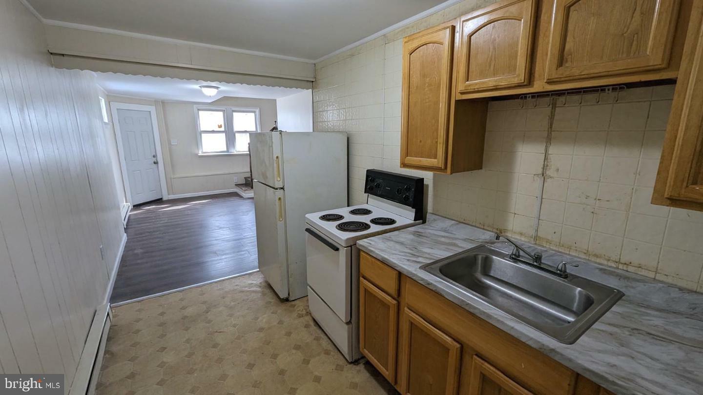 Property Photo: 2201 Yelland Street PA 19140