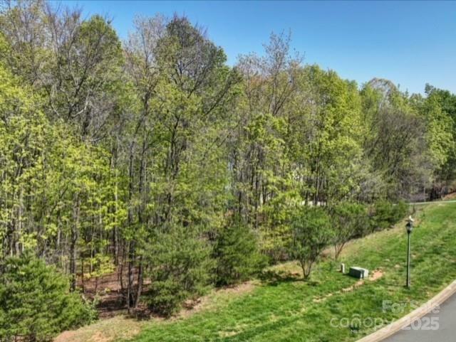 Property Photo: 1107 Sawtooth Oak Lane NC 28012