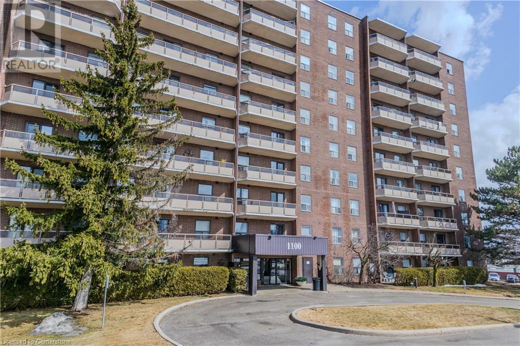 Property Photo: 1100 Courtland Avenue East 705 ON N2C 2H9