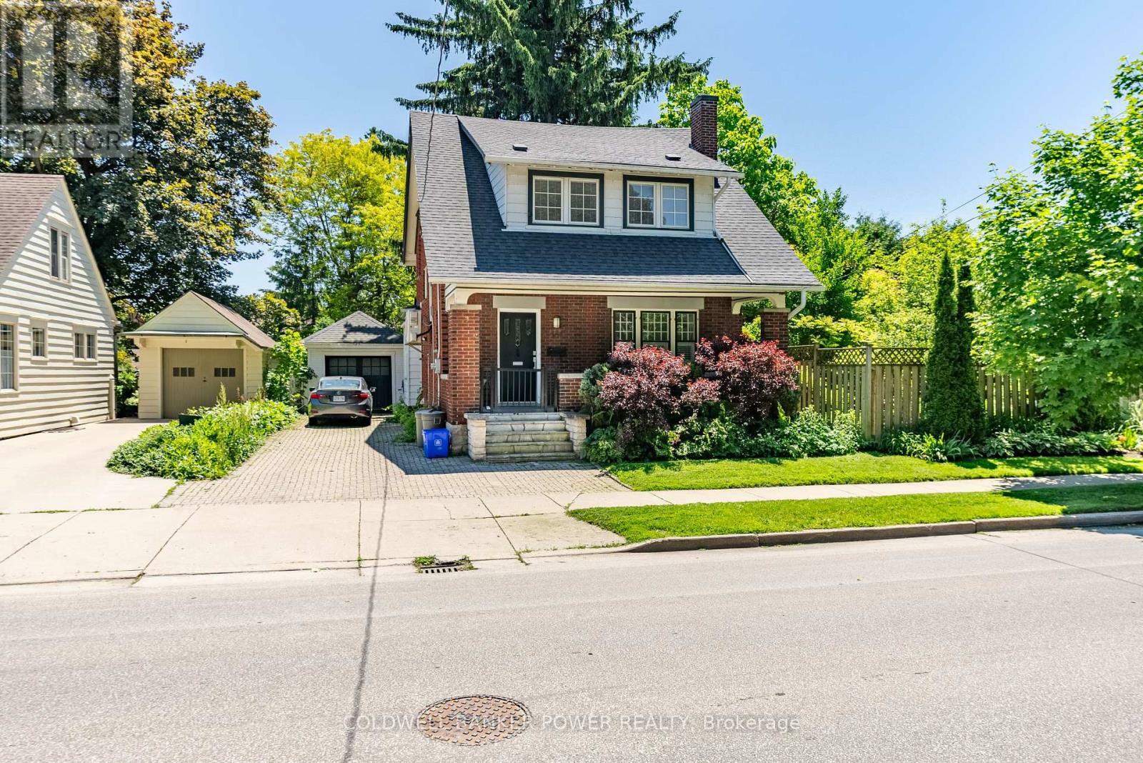 367 Huron Street  London ON N6A 2K3 photo