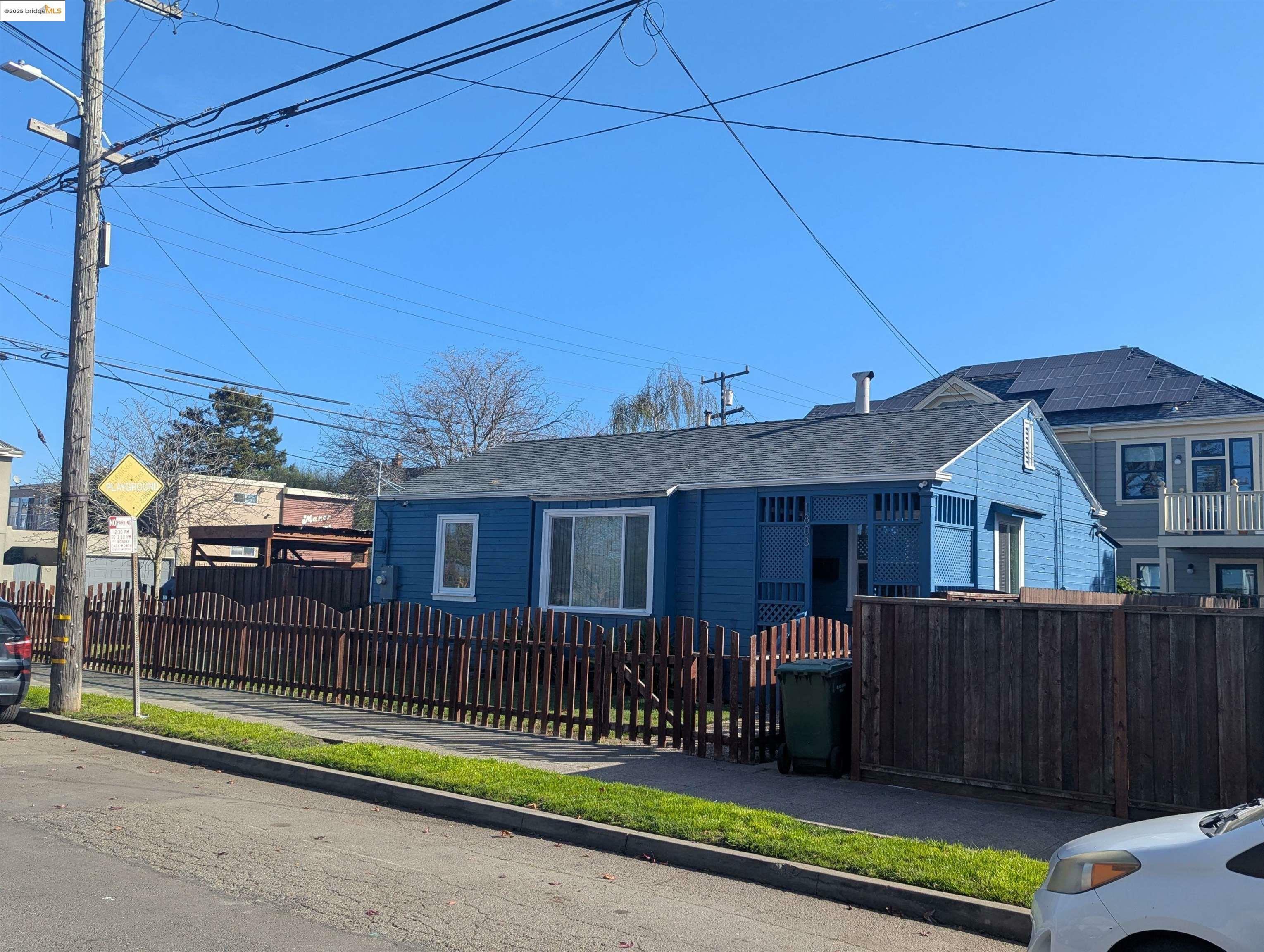 Property Photo: 1803 8th St CA 94710