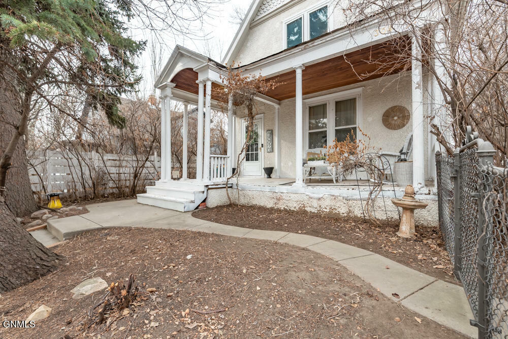 304 D Avenue E  Bismarck ND 58501 photo