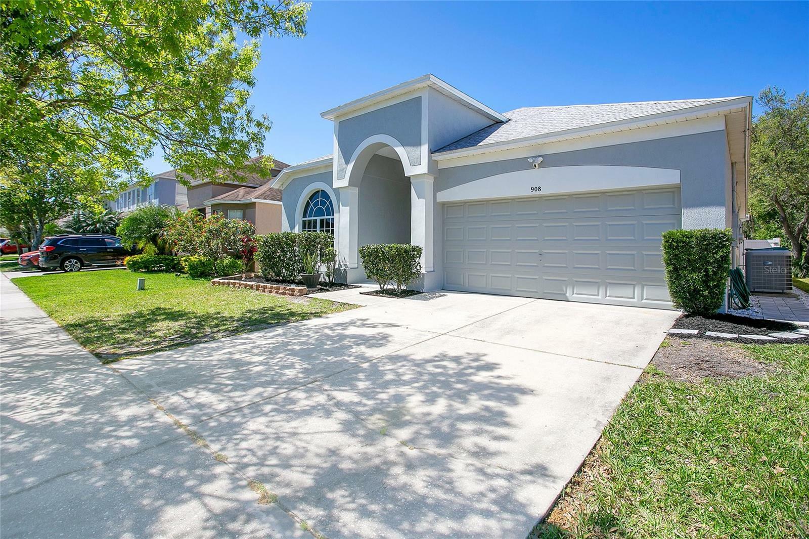 Property Photo: 908 Jade Forest Avenue FL 32828