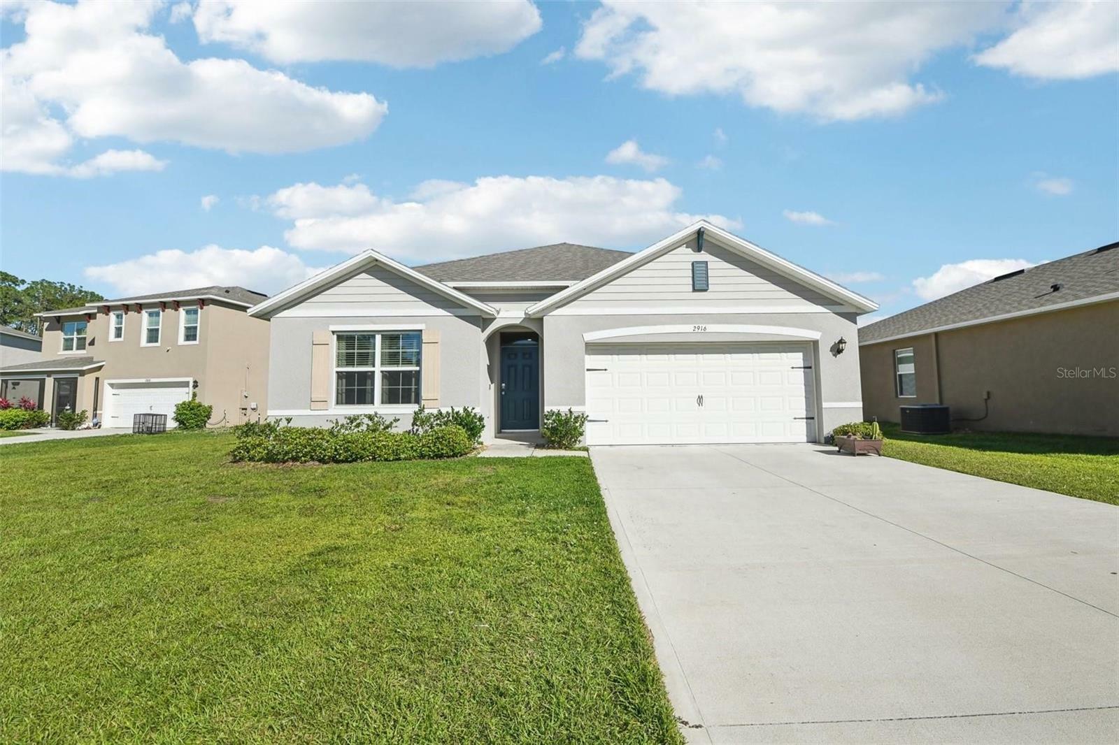 Property Photo: 2916 Canary Lane FL 32778