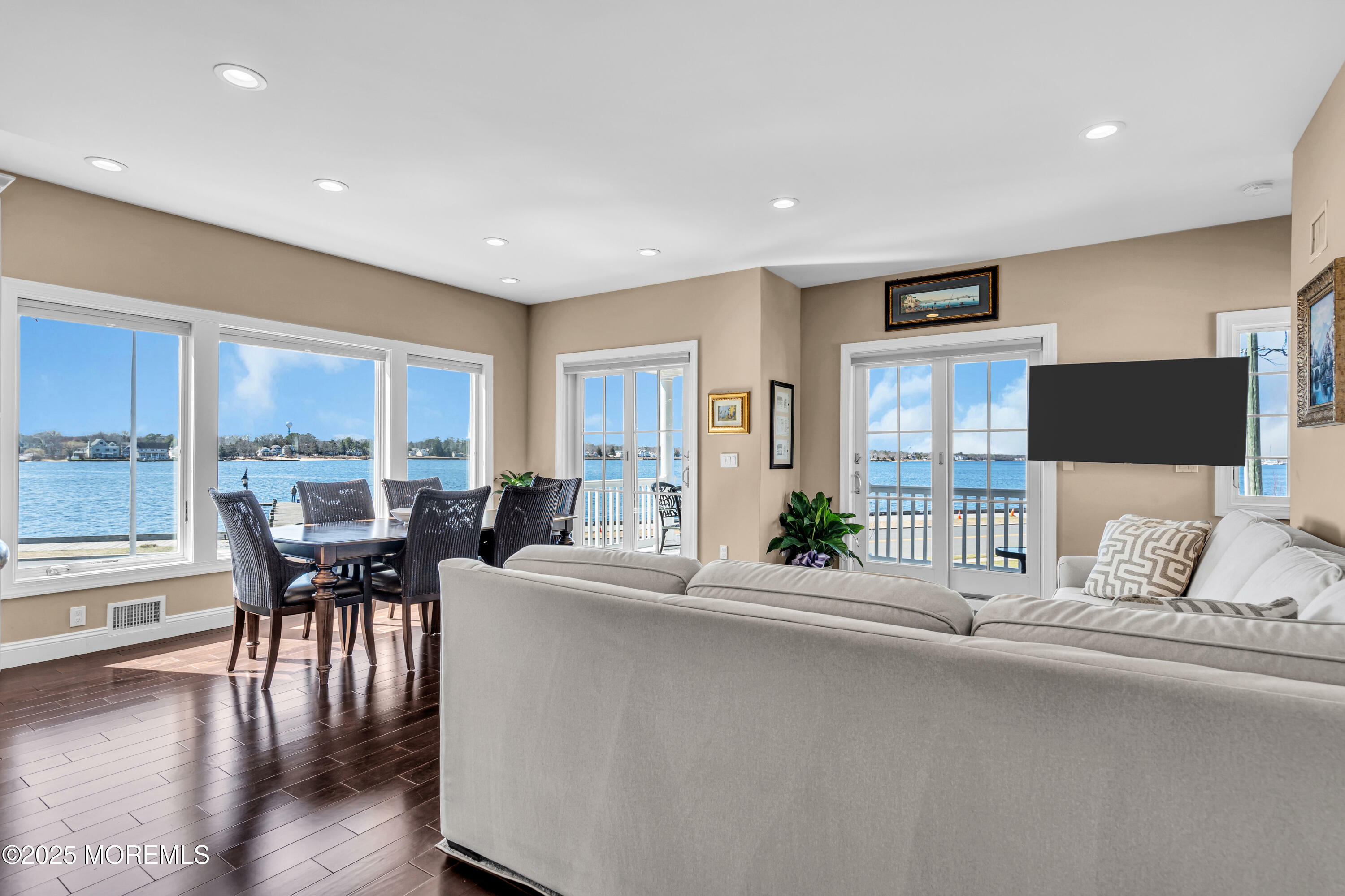 Property Photo:  20 W End Avenue  NJ 08732 