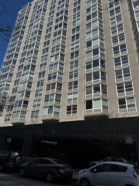 720 W Gordon Terrace 10L  Chicago IL 60613 photo