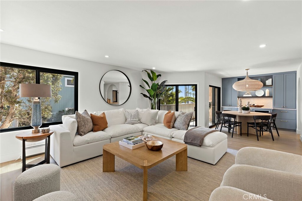 Property Photo:  600 E Oceanfront 1A  CA 92661 