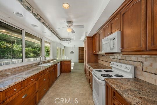 Property Photo: 1544 Via Boronada CA 90274