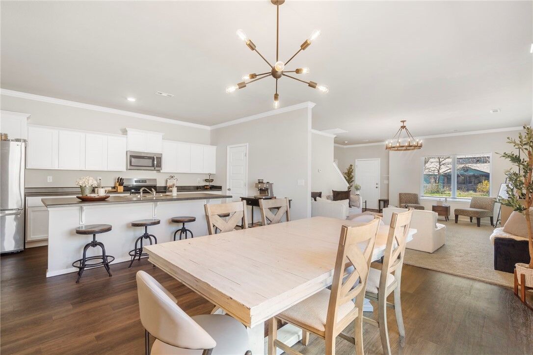 Property Photo:  1008 Morningside Drive  AR 72701 