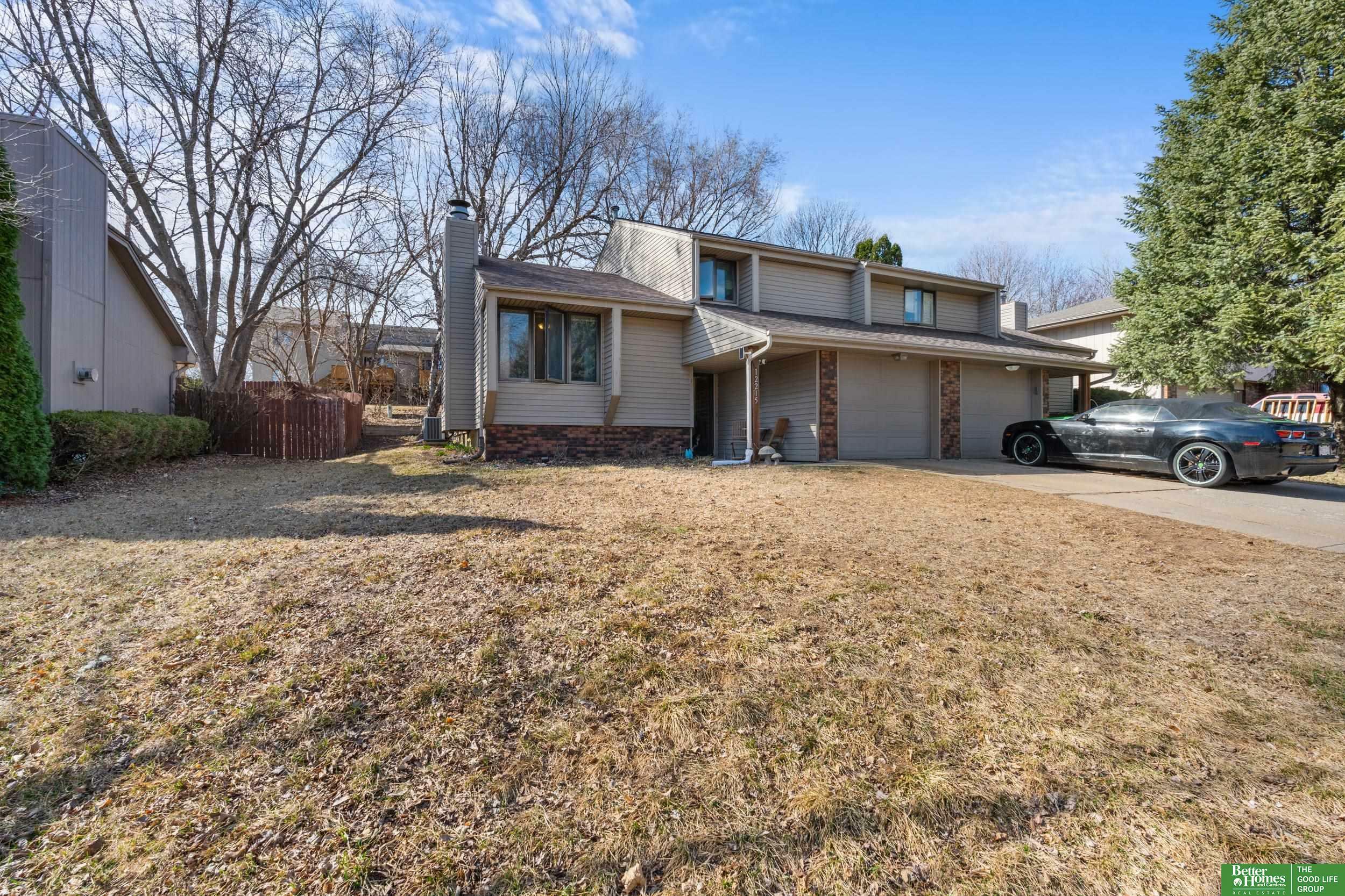 Property Photo: 12215 Franklin Circle NE 68154