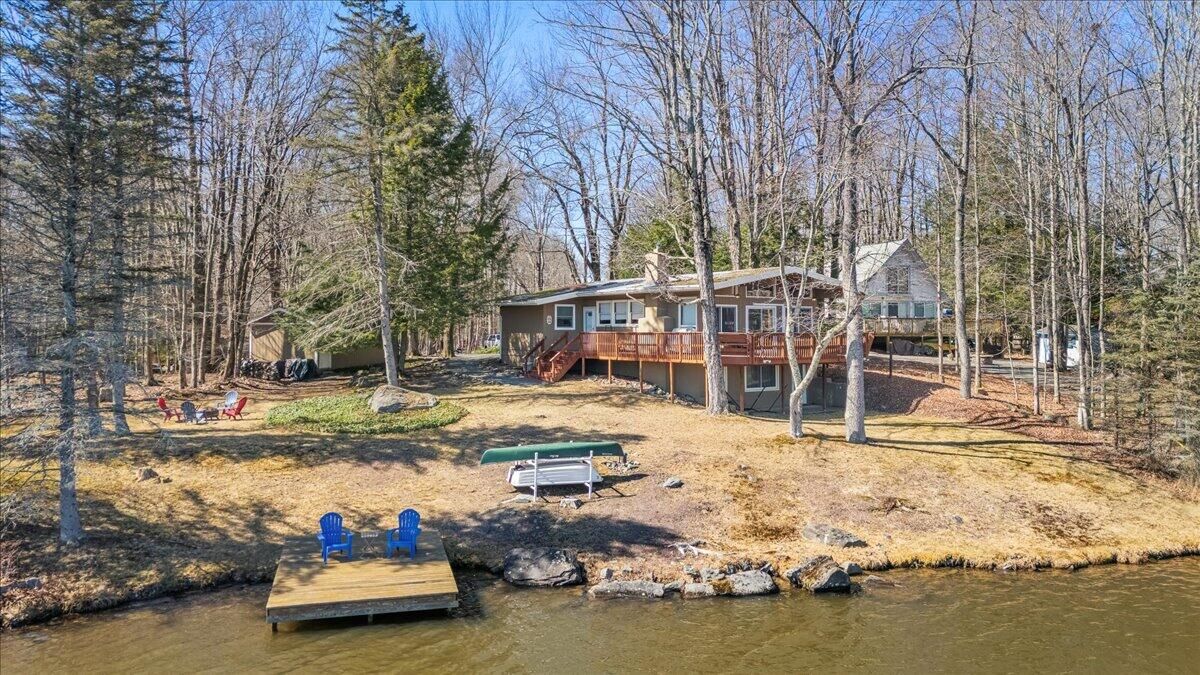 Property Photo: 115 Podunk Path PA 18347