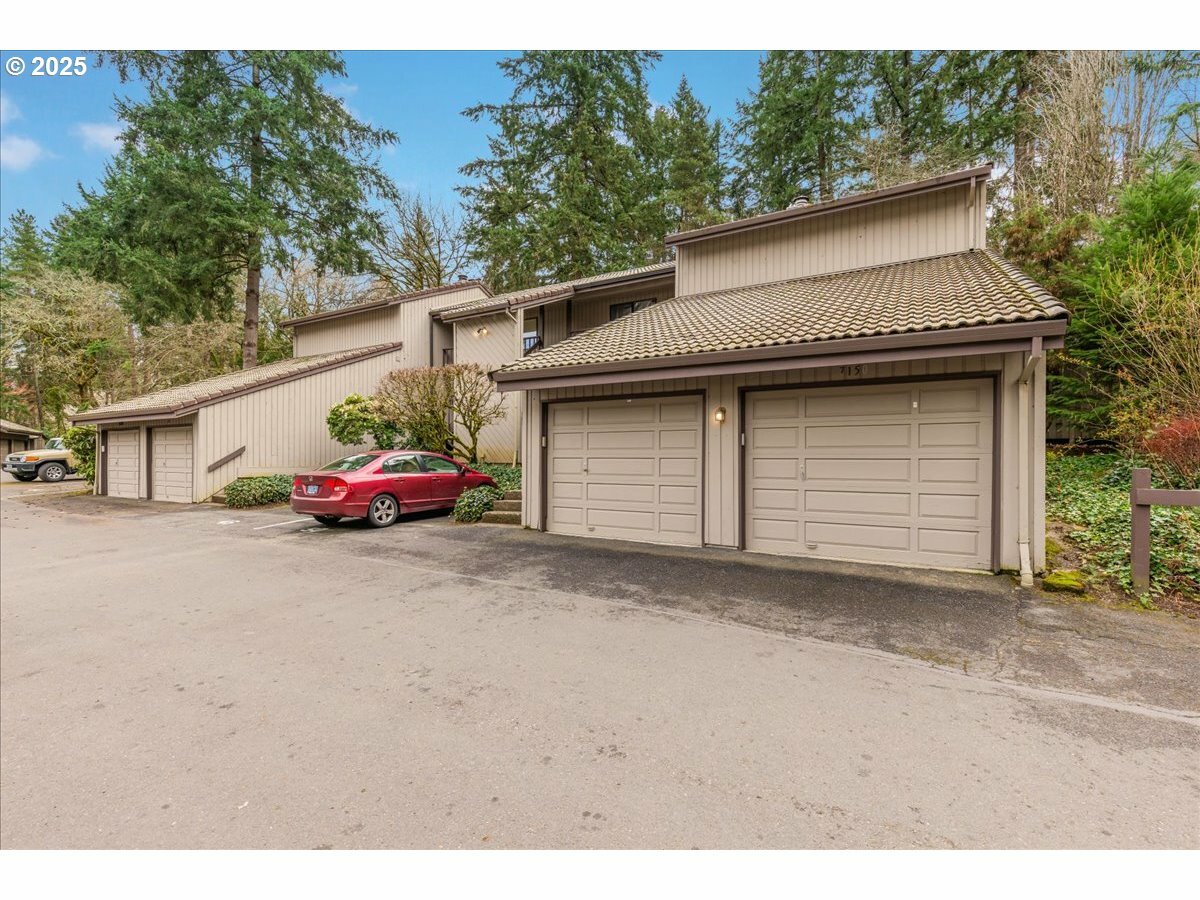 Property Photo: 7148 SW Murray Blvd OR 97008