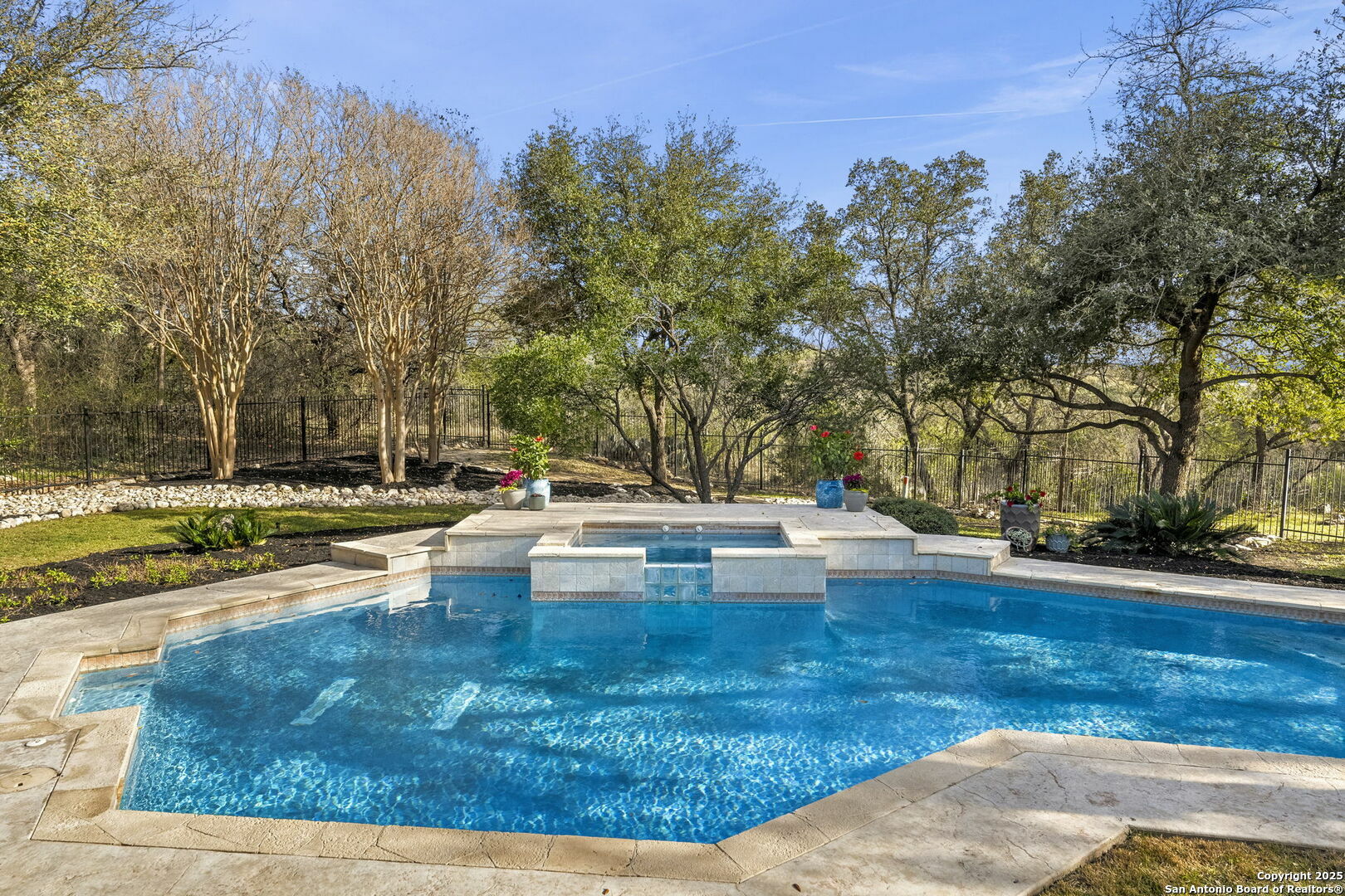 Property Photo: 6 Champions Way TX 78258