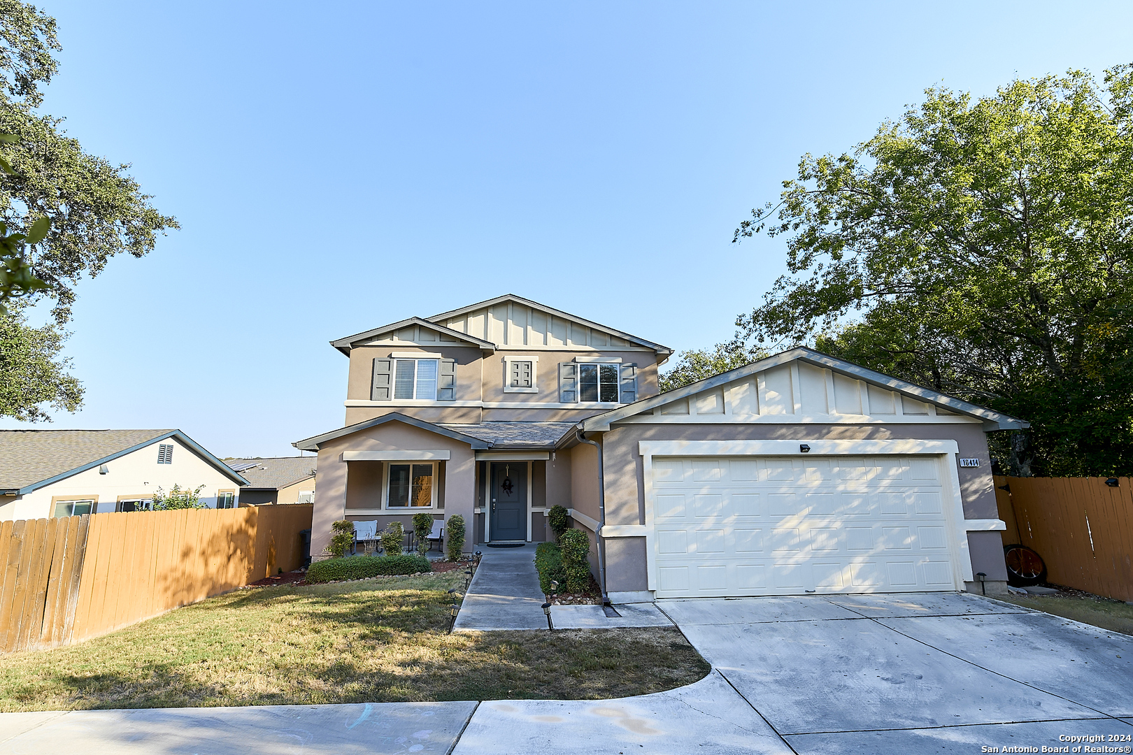 Property Photo: 10414 Legacy Hl TX 78240