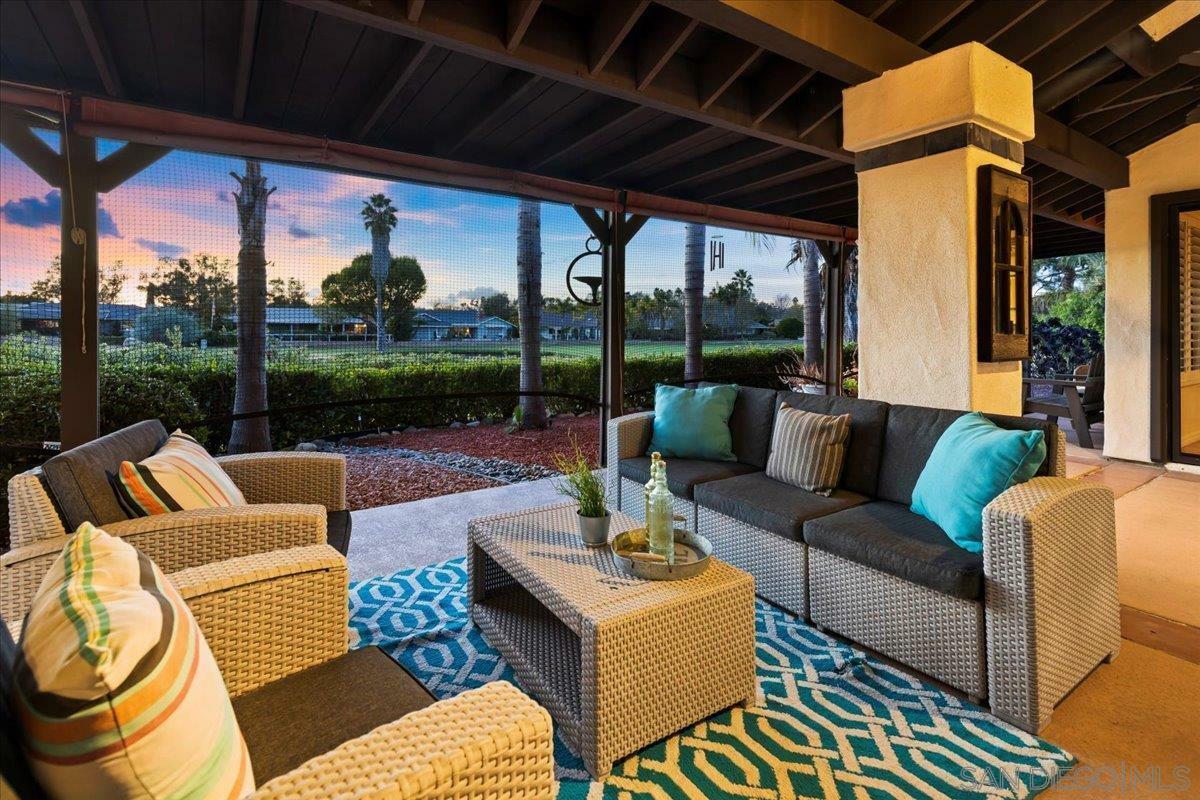 Property Photo: 1042 La Sombra Dr CA 92078