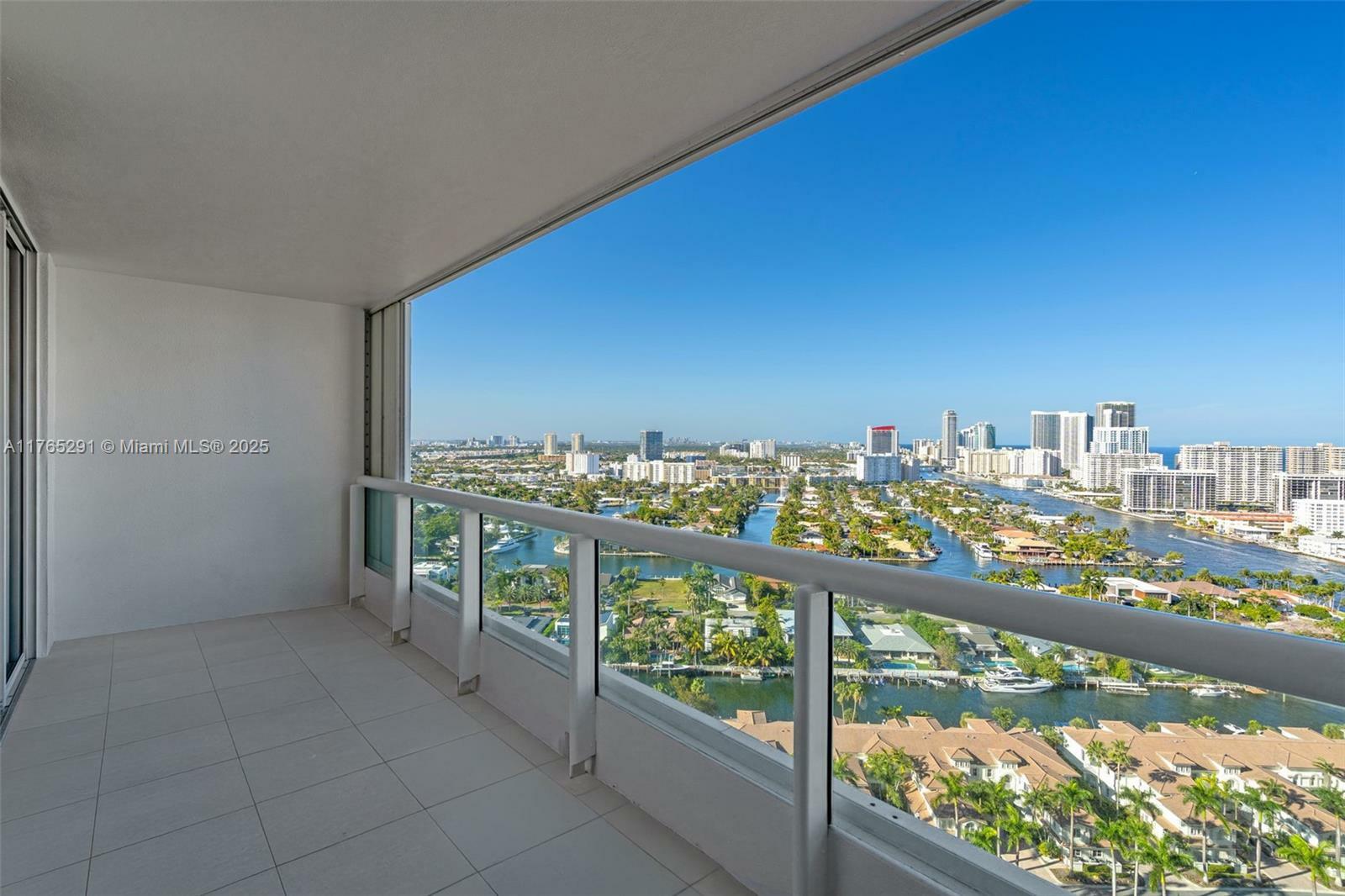 Property Photo: 21205 Yacht Club Dr 2605 FL 33180