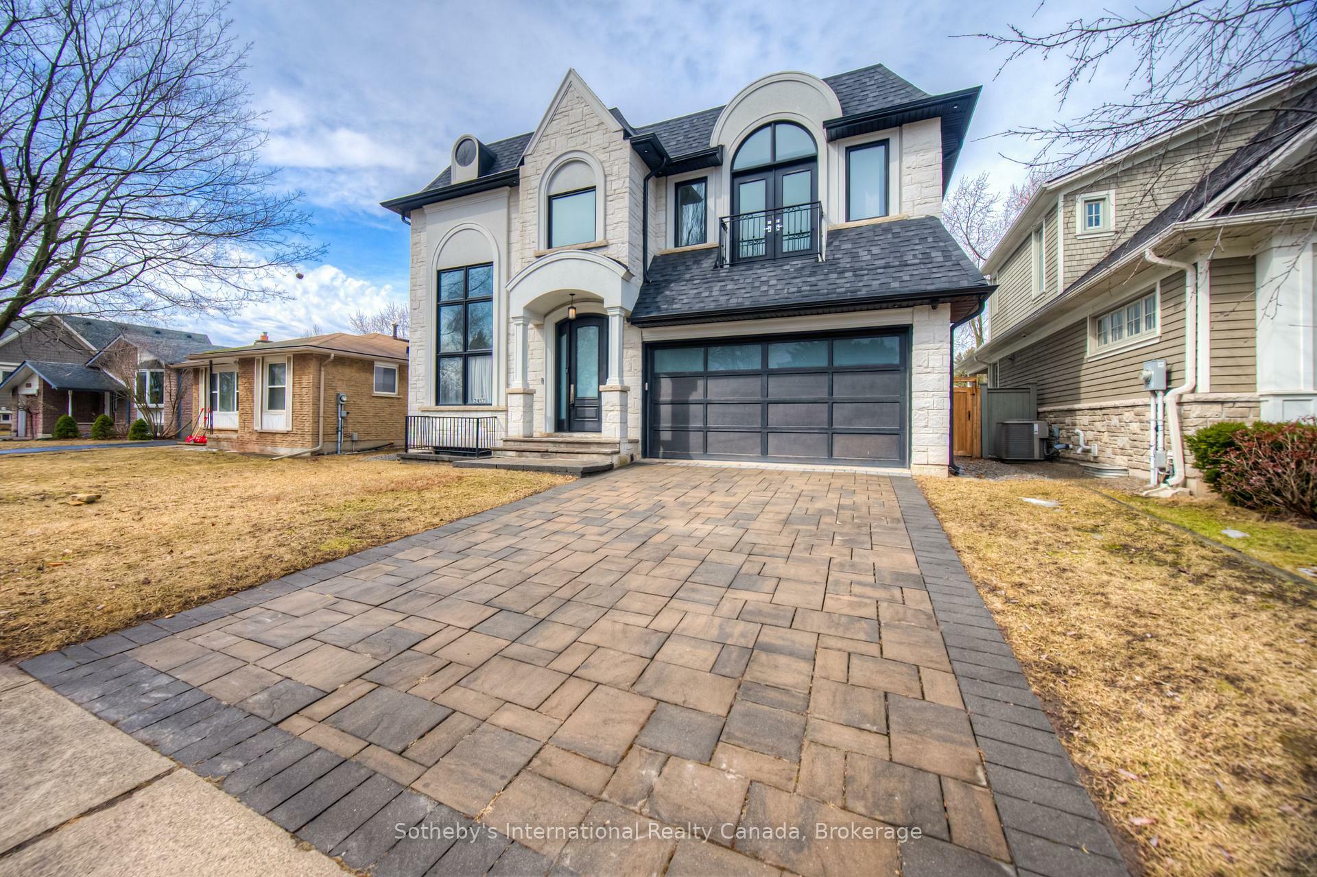 Property Photo: 2457 Ventura Drive ON L6L 2H5