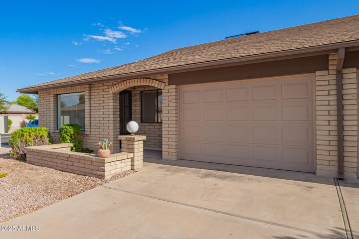 Property Photo: 520 S Greenfield Road 22 AZ 85206