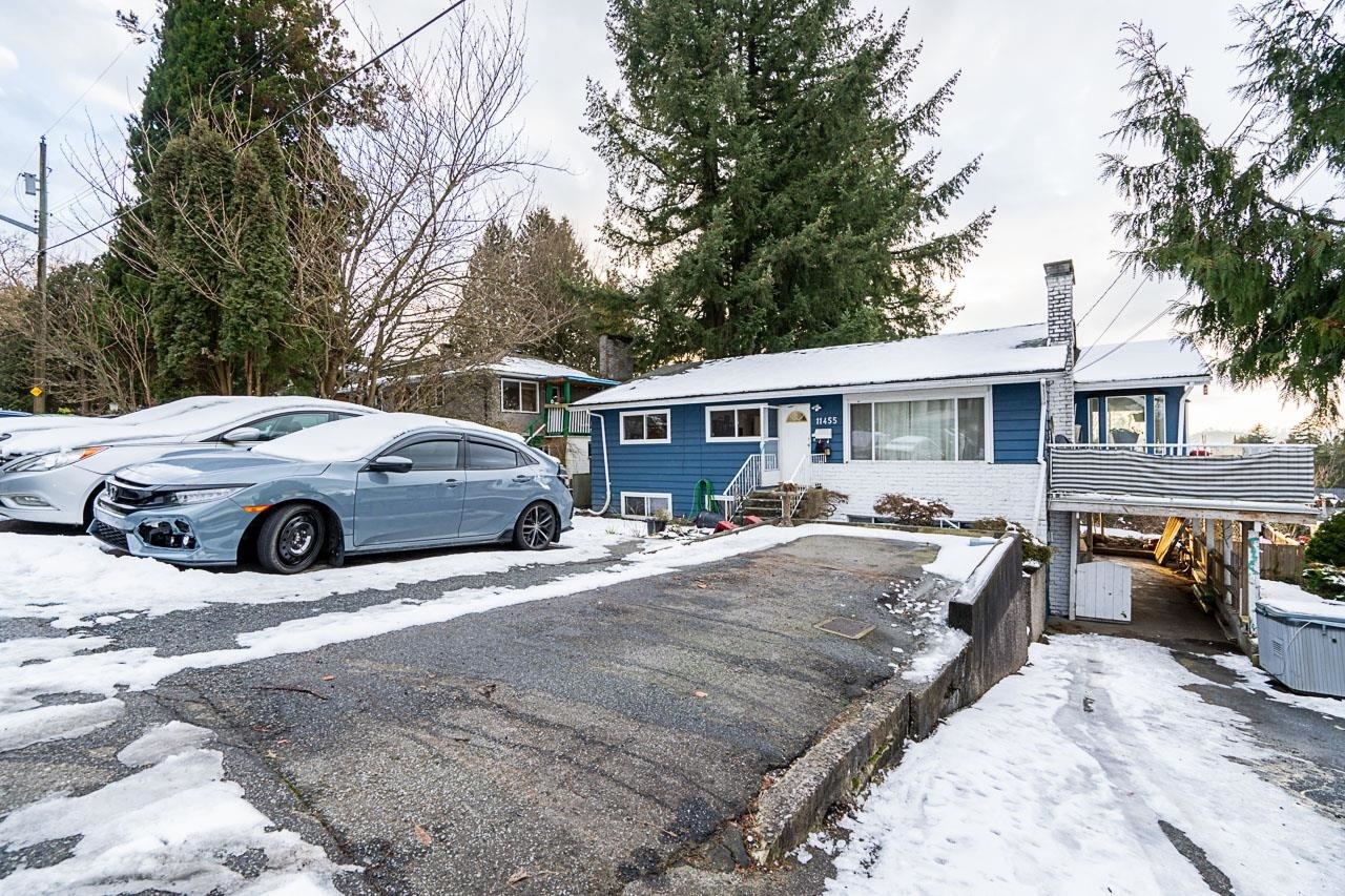 Photo de la propriété:  11455 139A Street  BC V3R 3E9 