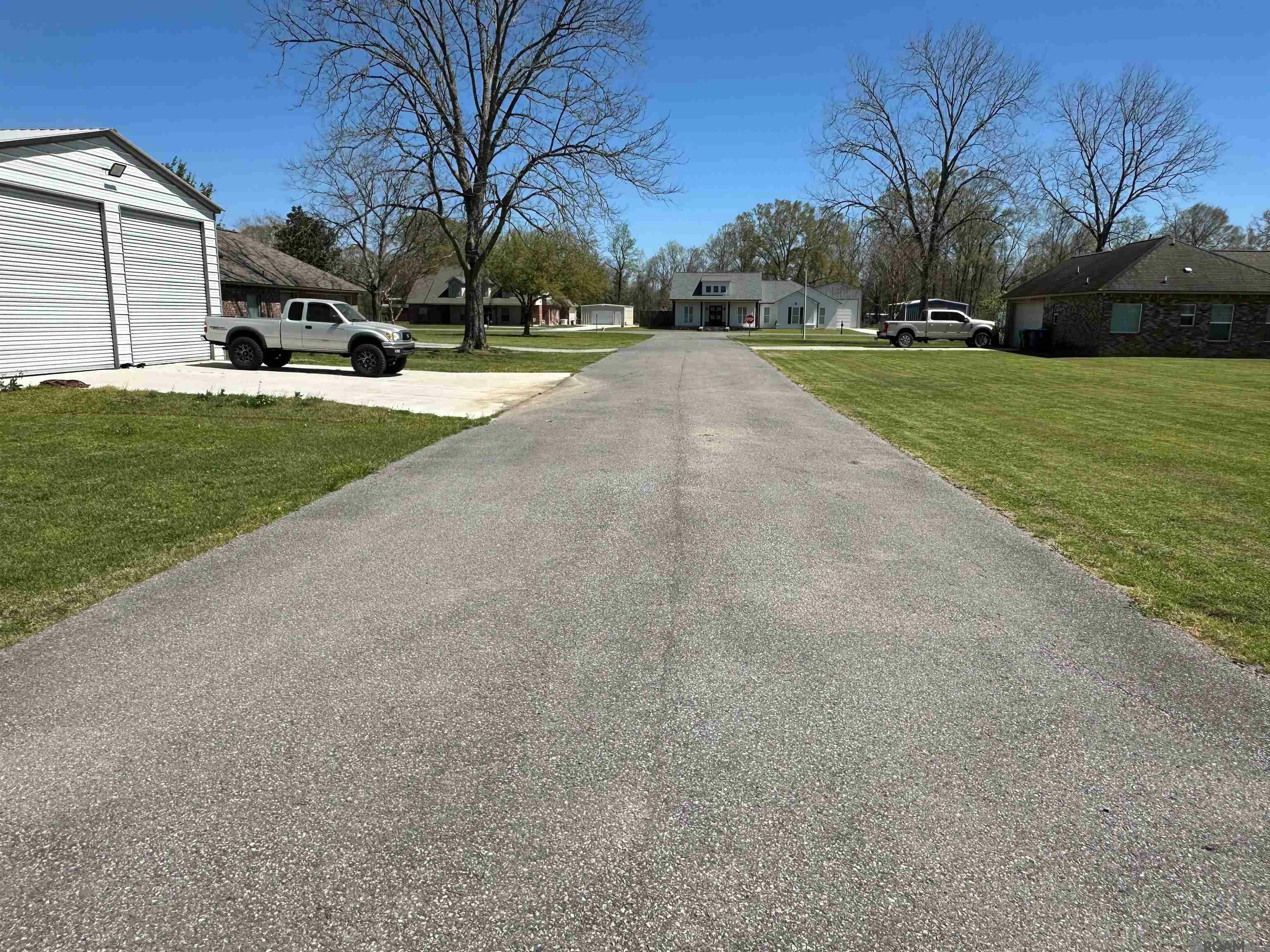 Property Photo: 9766 Skynet Lane LA 70729