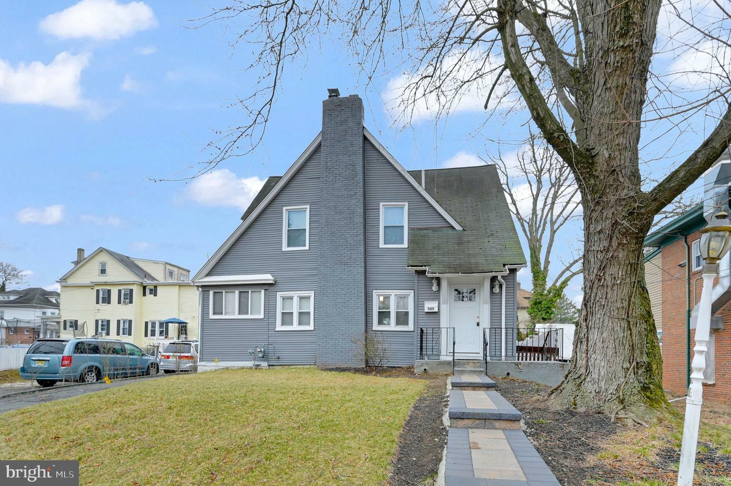 Property Photo: 585 Parkway Avenue NJ 08618