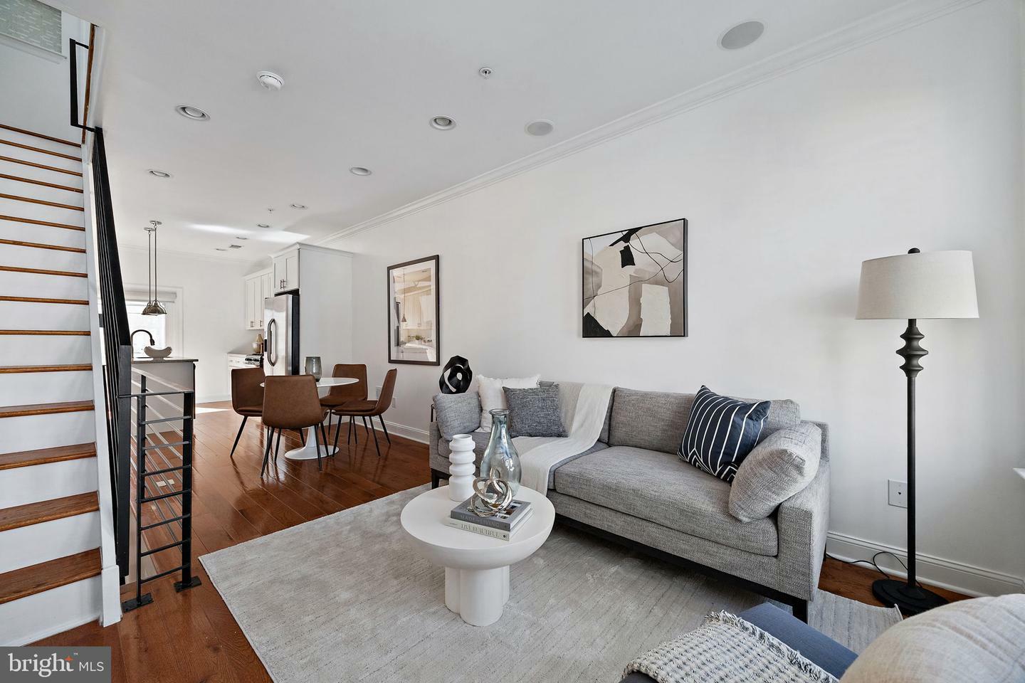 Property Photo: 432 Mercy Street PA 19148