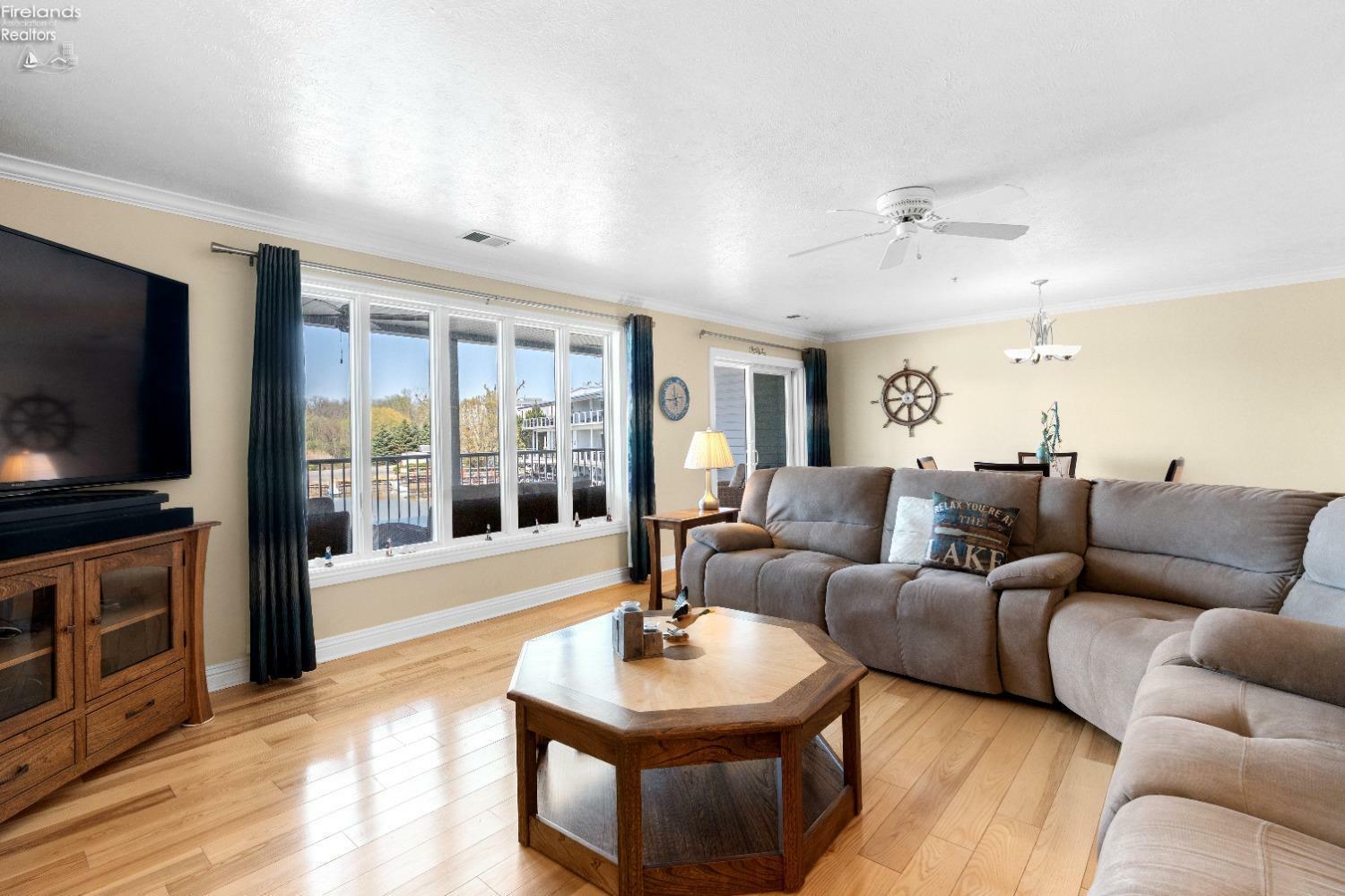 Property Photo: 1522 NW Catawba Road OH 43452
