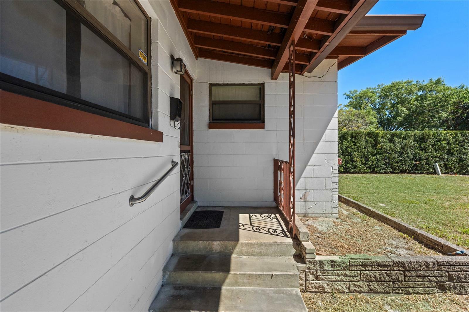 Property Photo: 1807 Yorkshire Drive FL 32792