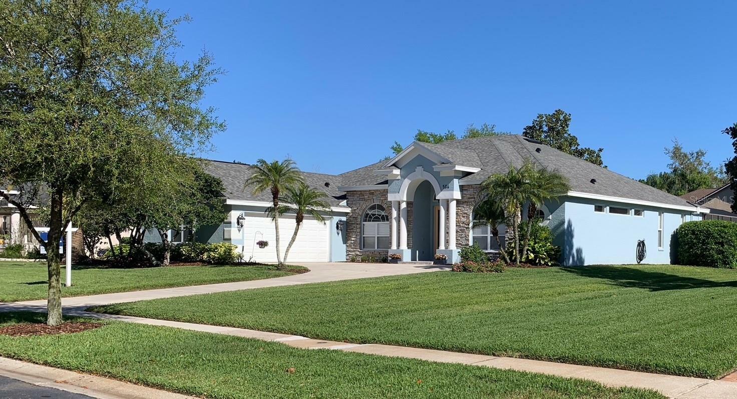 Property Photo: 504 Sonata Court FL 32708