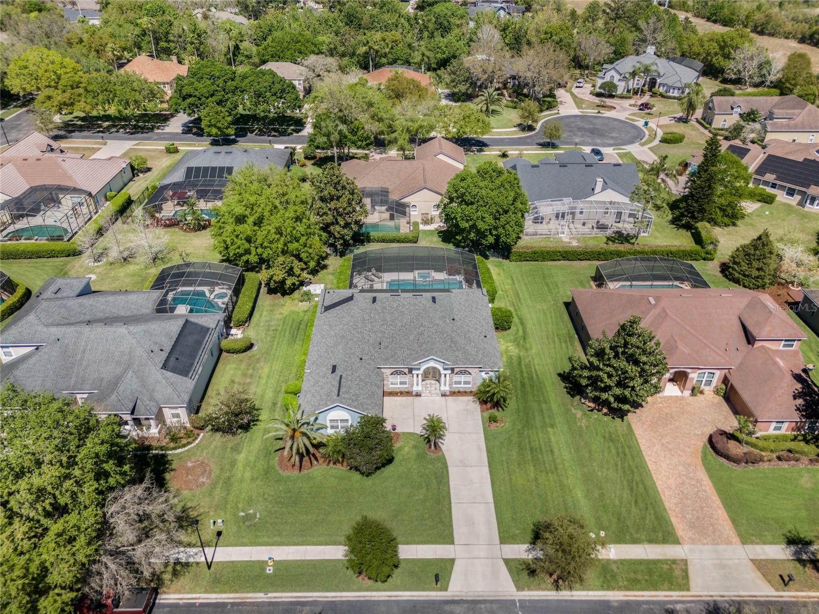 Property Photo: 504 Sonata Court FL 32708
