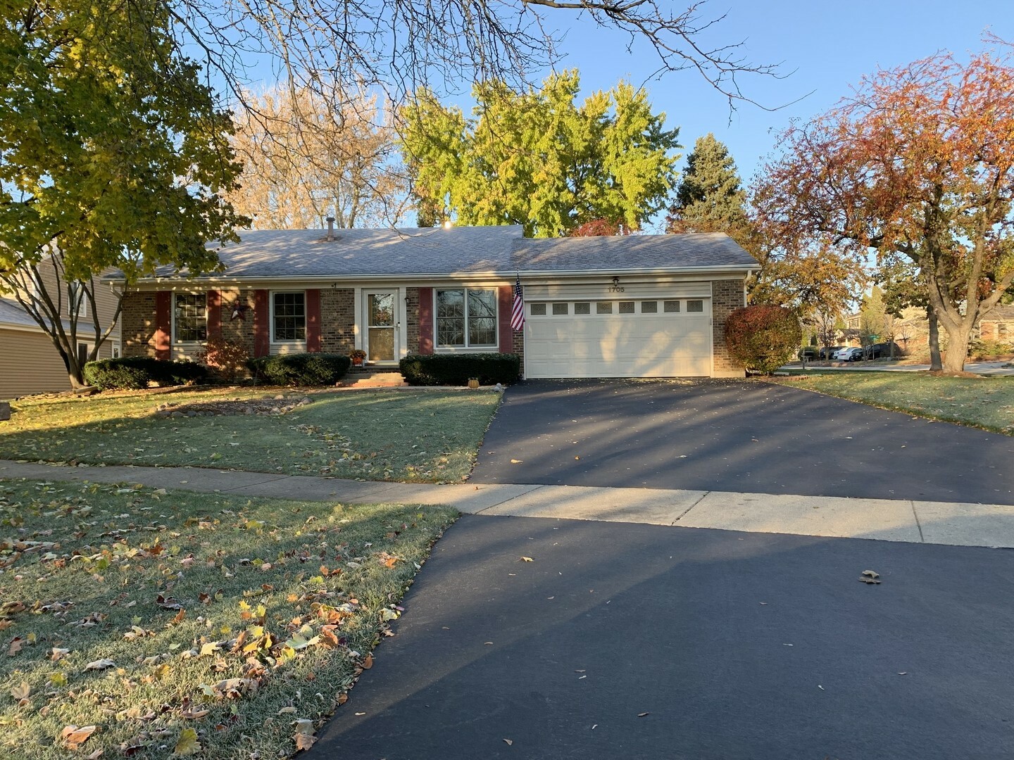 Property Photo: 1705 Coral Reef Way IL 60047
