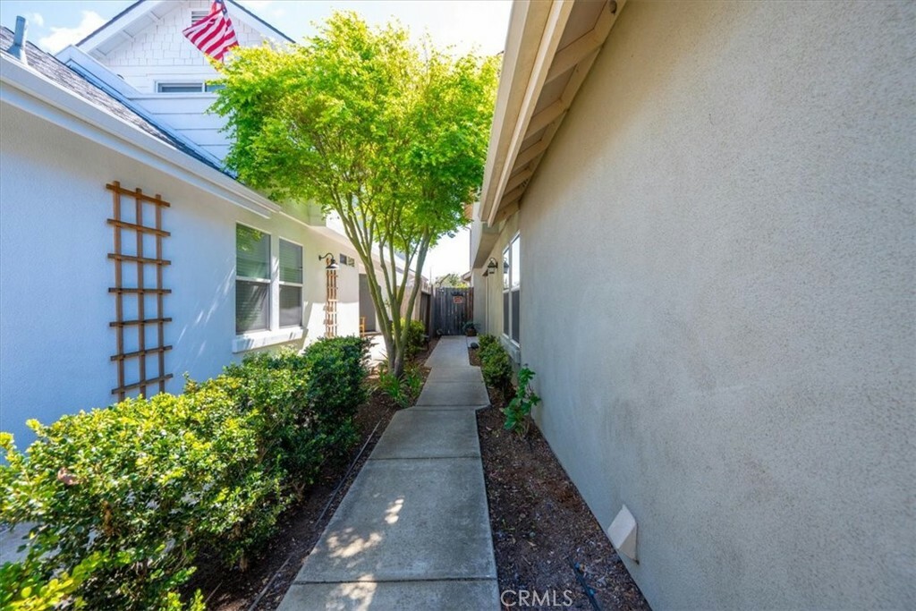 Property Photo: 715 Cornwall Avenue CA 93420